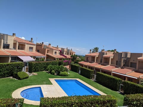 Property building, Pool view, Swimming pool