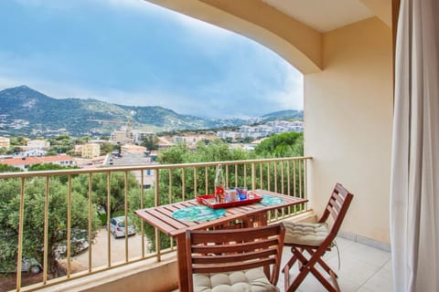 Balcony/Terrace, Mountain view