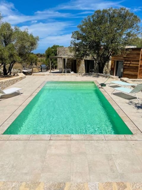 Magnifique villa avec piscine Villa in Belgodère
