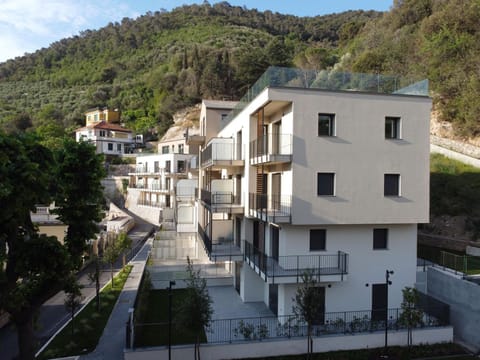 Property building, Street view