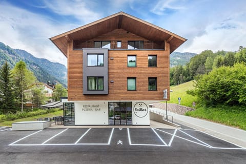 Apartments LaBar Condo in Ortisei