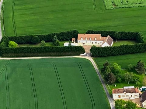 Neighbourhood, Landmark view