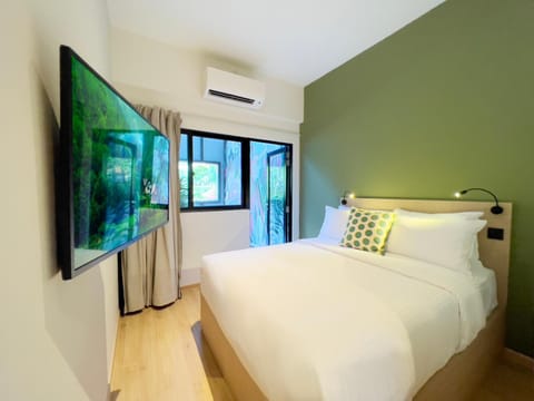 Bed, TV and multimedia, Bedroom, air conditioner