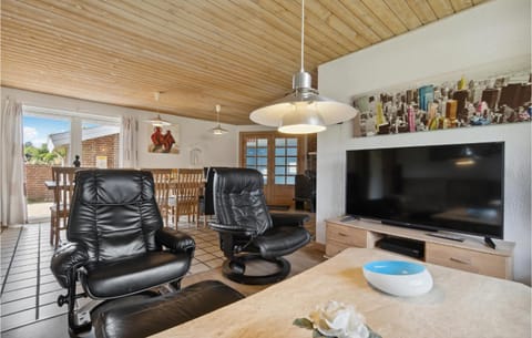 Pet Friendly Home In Oksbl With Indoor Swimming Pool House in Oksbøl