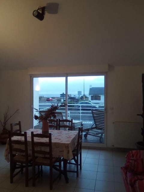 Grand T2 50m plage vue sur mer Appartement in La Turballe