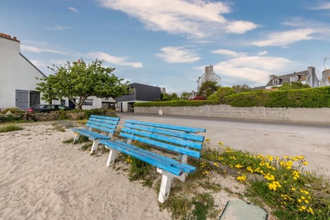 Studio vue mer 15m de la plage Wohnung in Plobannalec-Lesconil