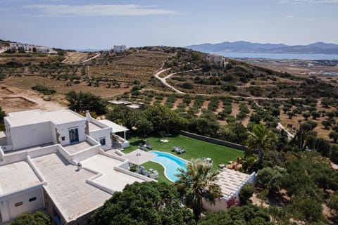 Property building, Bird's eye view, Mountain view