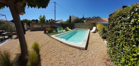 La maison du petit écolier House in L'Isle-sur-la-Sorgue