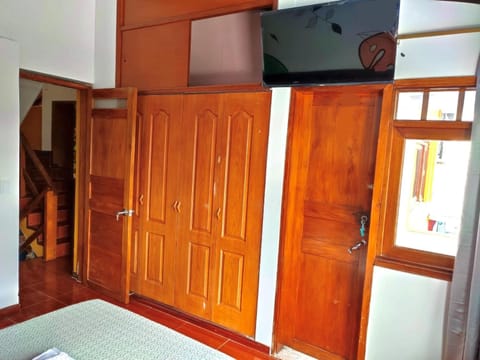 TV and multimedia, Bedroom, wardrobe