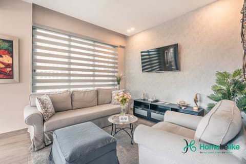 Regatta Living II with Breakfast Included! - 502 Apartment in Distrito Nacional