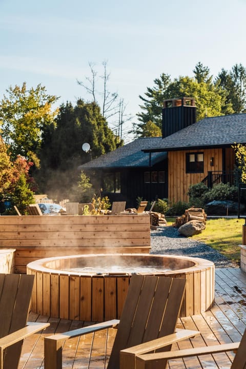 Hot Tub, Area and facilities