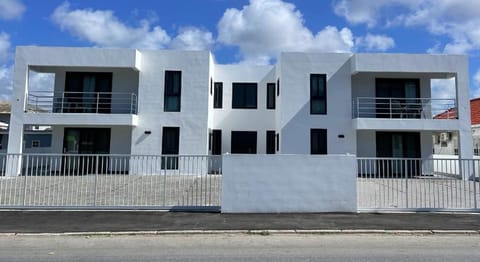 Whitehouse Boulevard, close to Mambo Beach and City Centre Copropriété in Willemstad
