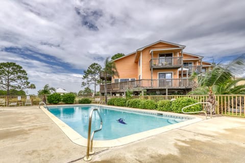 Sandcastle #6F Apartment in Dauphin Island