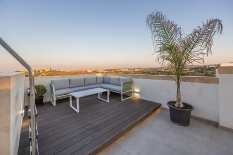 Penthouse in Mellieha with Private Pool & Large Terraces Apartment in Saint Paul's Bay