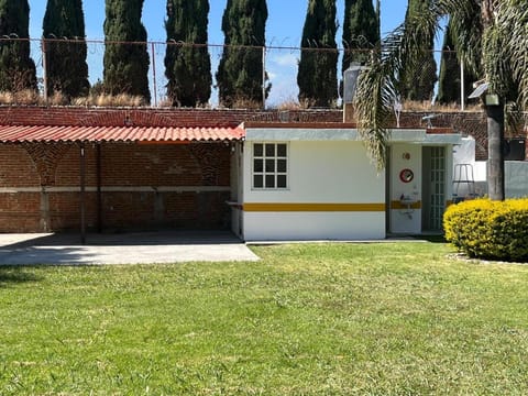 Casa de descanso alberca climatizada House in Atlixco