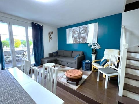 Appartement Familial pour 6 adultes et 5 enfants à 10 min de Disney Condo in Bailly-Romainvilliers