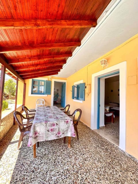 View (from property/room), Balcony/Terrace, Seating area