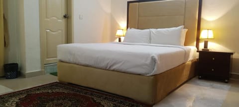 Impeccable 3-Bed Apartment in Lahore Condo in Lahore