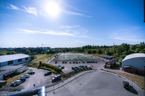 View (from property/room), Balcony/Terrace, Garden view, Street view