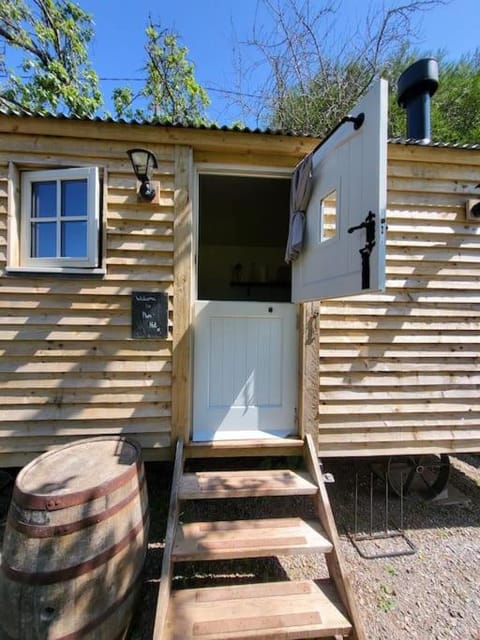 Plum Hut Apartamento in Stoke Gabriel