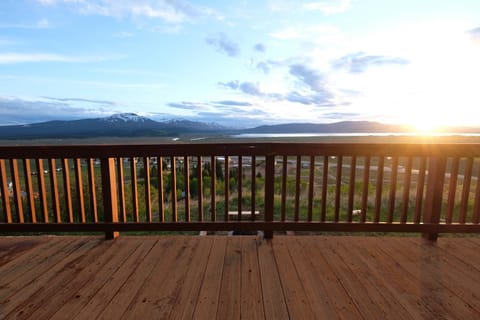 15 min to West Yellowstone/Amazing Views Haus in Island Park