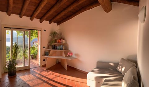 Living room, Lake view