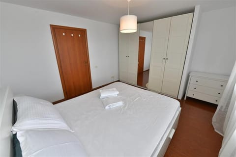 Apartament LUX 1 Mai Pod Apartment in Bucharest