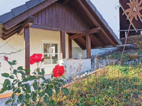 Property building, Facade/entrance, Garden