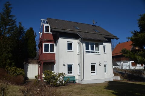 Property building, Garden, Balcony/Terrace