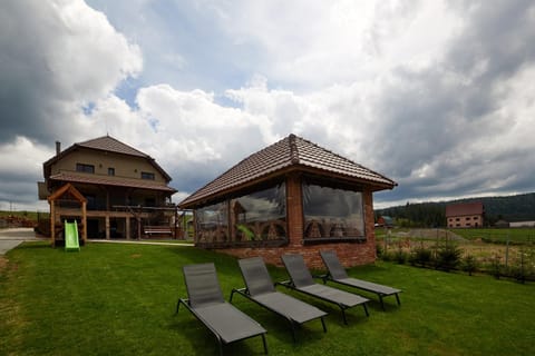 Grand Lake House Villa in Cluj County