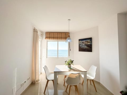 TV and multimedia, Living room, Seating area, Dining area, Sea view, internet, locker, air conditioner