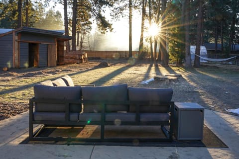 Pet-Friendly Oregon Retreat with Patio and Hot Tub! House in Deschutes River Woods