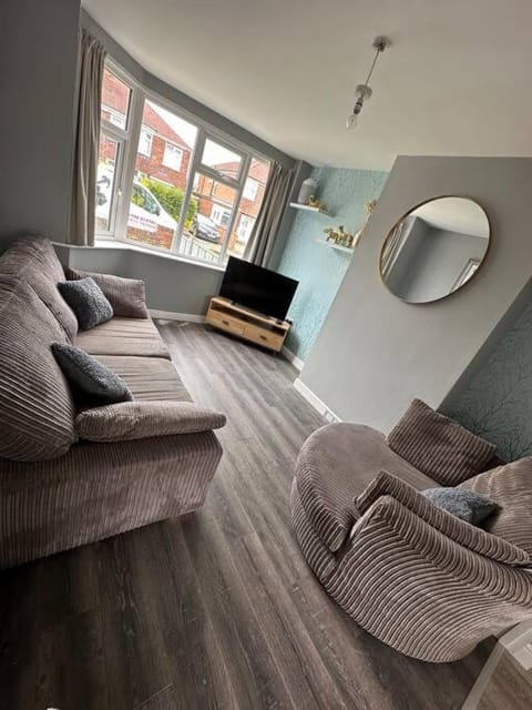 Fabulous 3bed off street parking Copropriété in Stafford