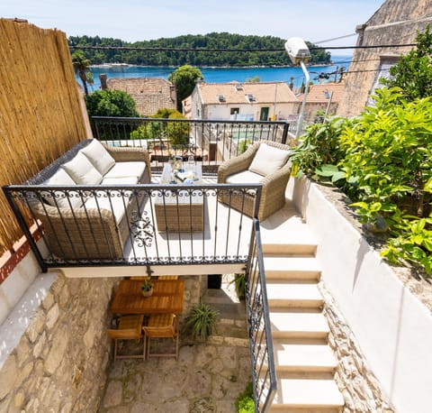 Balcony/Terrace, Seating area, Sea view