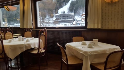 Hotel Cristallo Hotel in Madonna di Campiglio