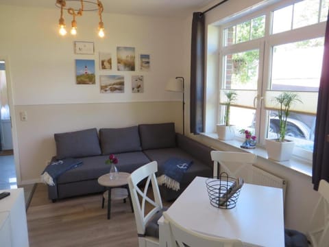 Happyness FeWo Smarthome Apartment in Aurich