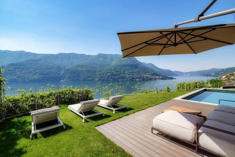 Day, Garden, Lake view, Mountain view, Pool view, Swimming pool