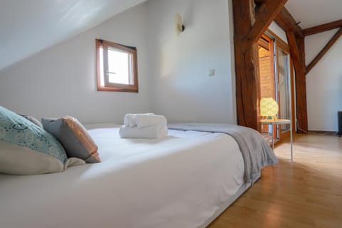 L'Écrin Vue Lac 3 étoiles - Parking gratuit, Calme & confort Apartamento in Sévrier