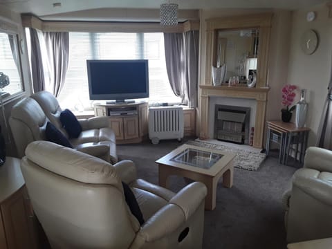 Central Located Caravan Near the Beach Apartment in Arbroath