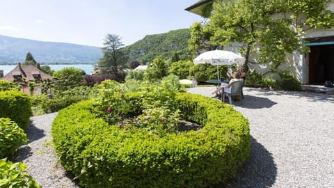 Maison de famille à quelques pas du Lac House in Talloires