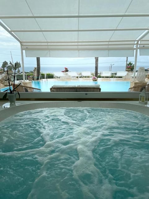 Bird's eye view, Hot Tub, Spa and wellness centre/facilities