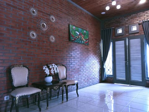 Villa Forest Puncak Villa in Cisarua