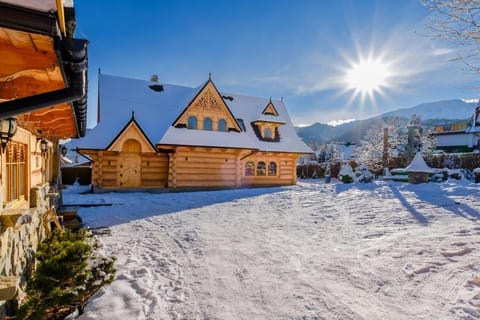 Property building, Winter, Mountain view