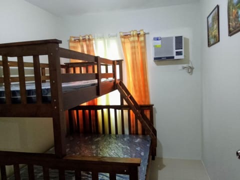 budget condo 2 bedrooms Bed and Breakfast in Dumaguete