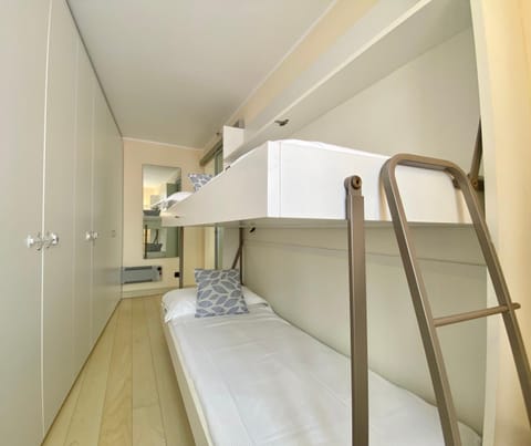 Photo of the whole room, Bedroom, bunk bed