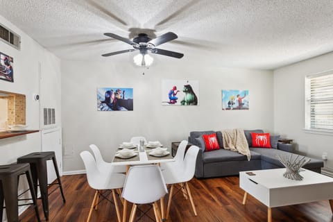 *NEW* Spider-Man Themed w Pool New Orleans Airport Condo in Metairie