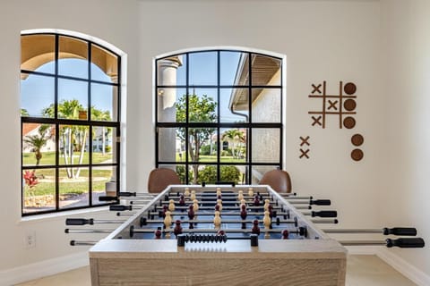 Heated pool and spa, Foosball Table, Cornhole, Sleeps 10! - Villa Permanent Vacation House in Cape Coral