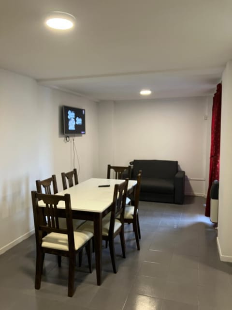 TV and multimedia, Dining area