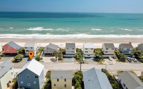 Cast-A-Waves - Ocean View Home with Pool and Hot Tub House in Surf City