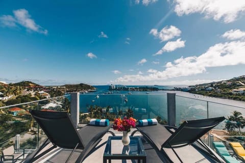 VillaVijoux,Modern, Spacious, OceanView 8 bedrooms Villa in Sint Maarten
